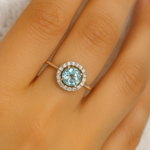 Silver and Blue Topaz Halo Ring Size 8 December Birthstone - Picture 11 of 11